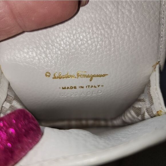 Authentic Salvatore Ferragamo Pouchette - Picture 9 of 9